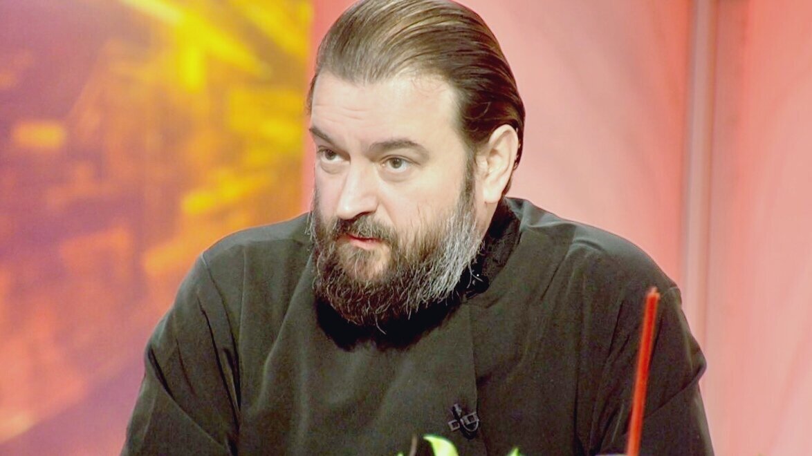 Андрей Ткачёв — протоиерей, клирик храма святителя Василия Великого, писатель, проповедник, миссионер, телеведущий, блогер.