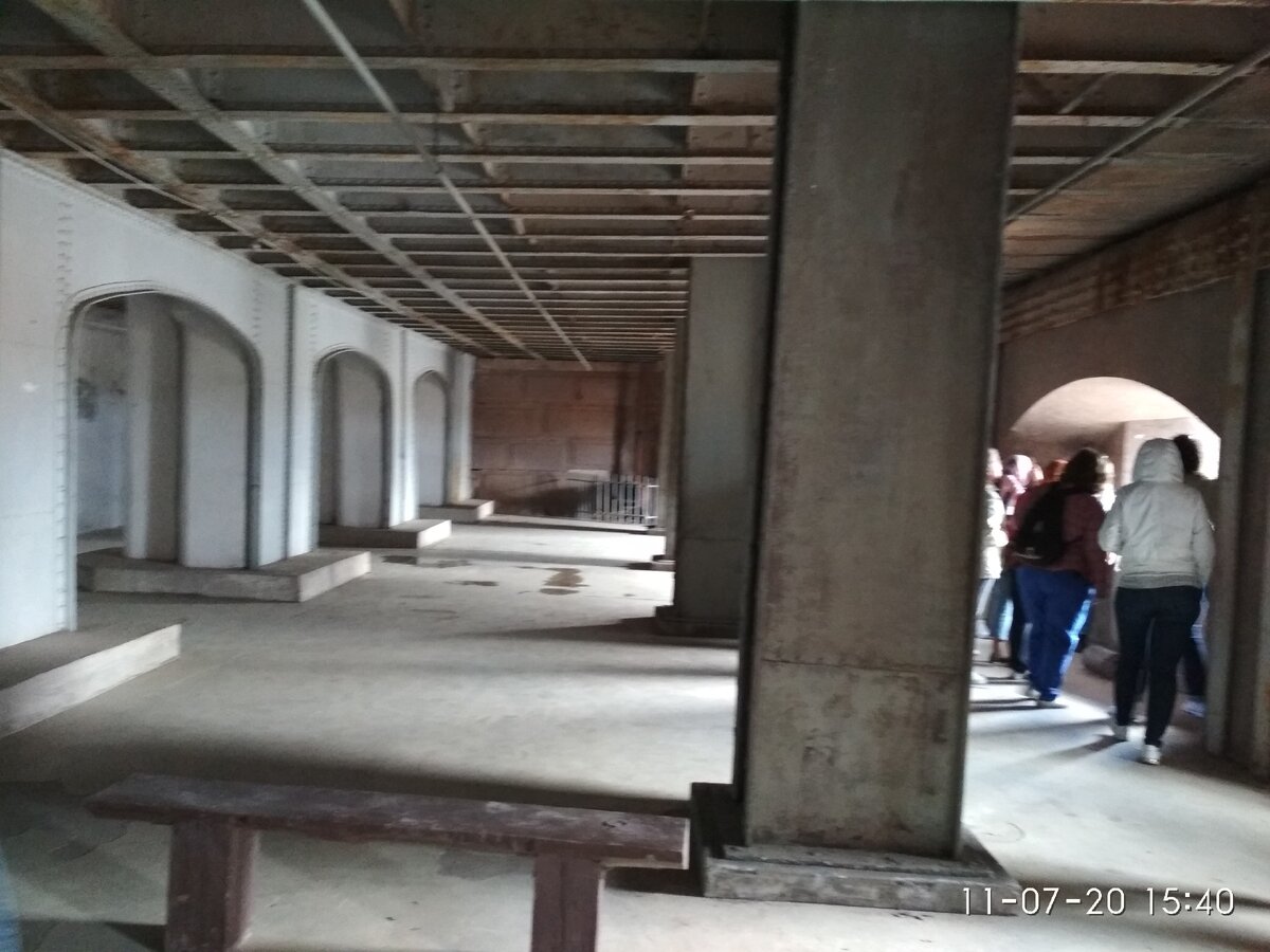 Здесь размещалась батарея для стрельбы.