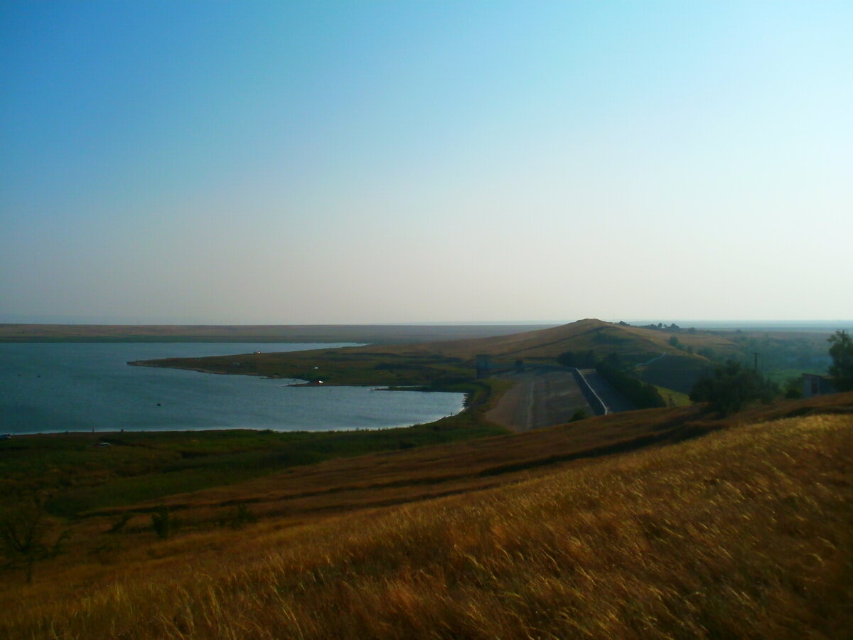 Керченский остров. Фронтовое водохранилище Крым. Фронтовое водохранилище. Село Фронтовое Ленинский район.