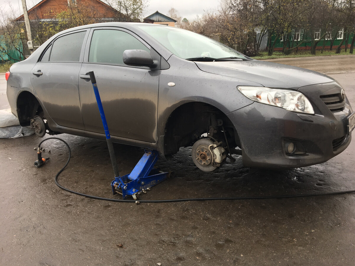 На фото видно что доступ к подвеске открыт, можно производить визуальный осмотр.