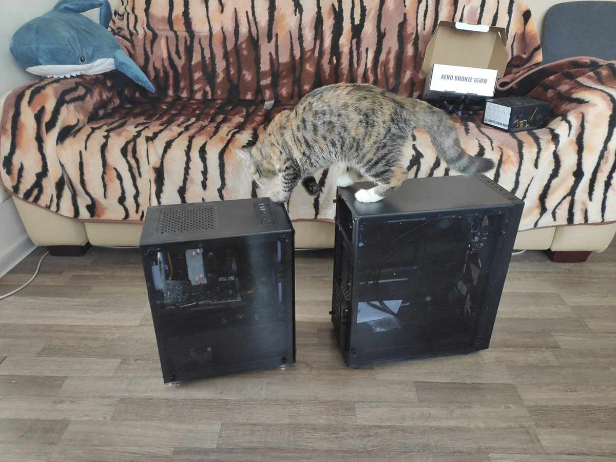 Aerocool Glider справа 