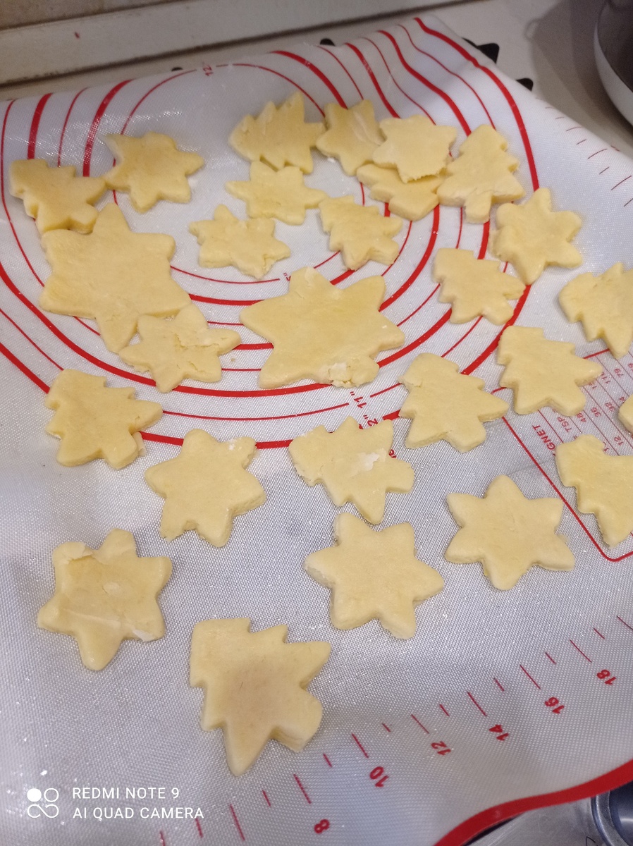 Бумагу для выпечки тоже не нашла, пришлось использовать коврик силиконовый