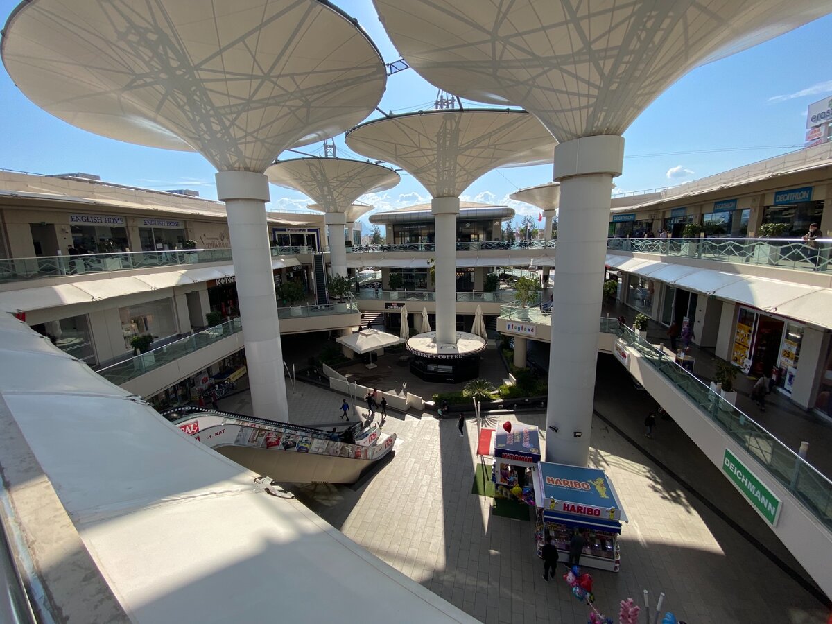 ТЦ Эраста в Анталии без крыши