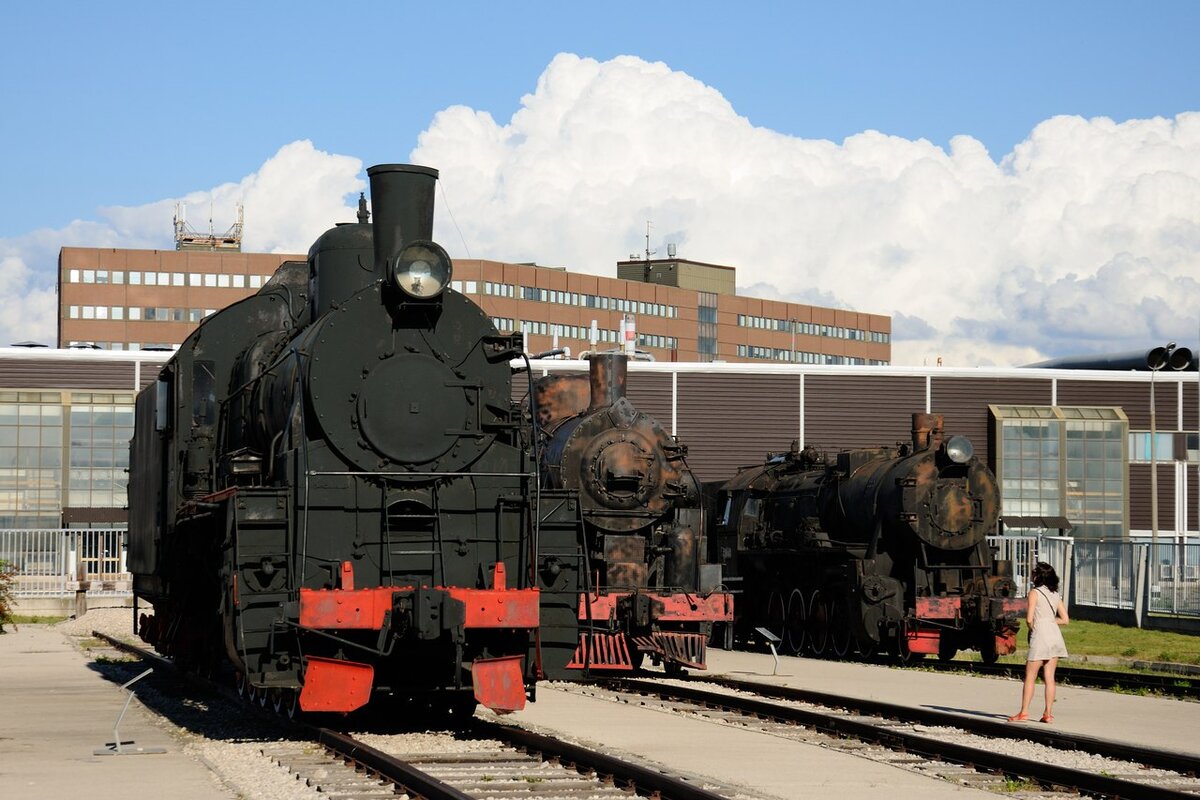 Часть экспонатов технического музея под открытым небом в Тольятти