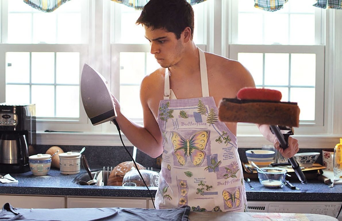 источник: https://mysekret.ru/wp-content/uploads/2020/06/monster-children-housework-1392x770-e1572345493865.jpg