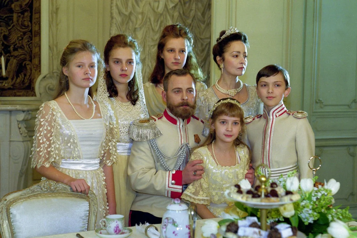 5 русские истории. Русский Ковчег (2002) (Russian Ark). Ковчег фильм 2002. Русский Ковчег