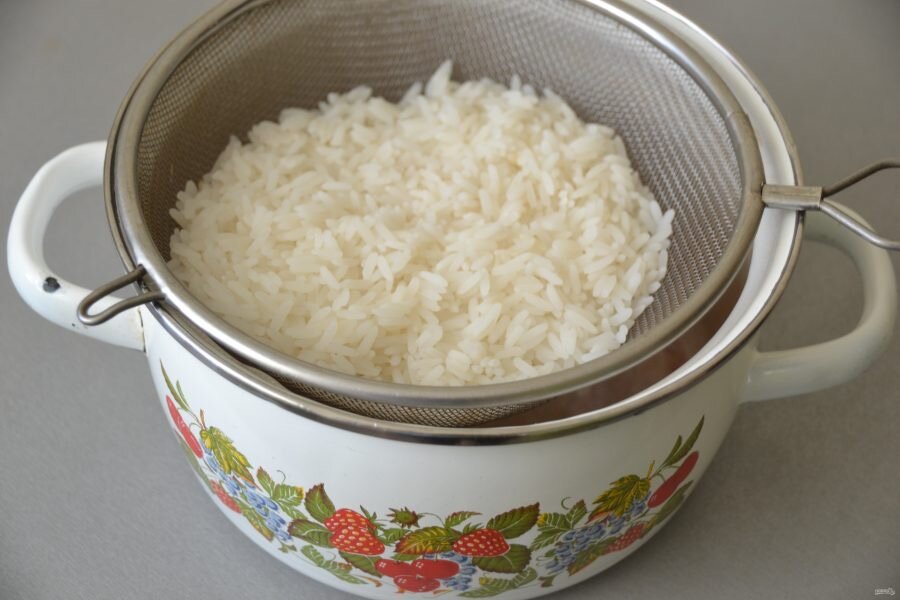 Вареный рис в утятнице. Отварной рис в домашних условиях. Отварной рис домашние фото. Отварной рис фото дома. Лапша разваривается