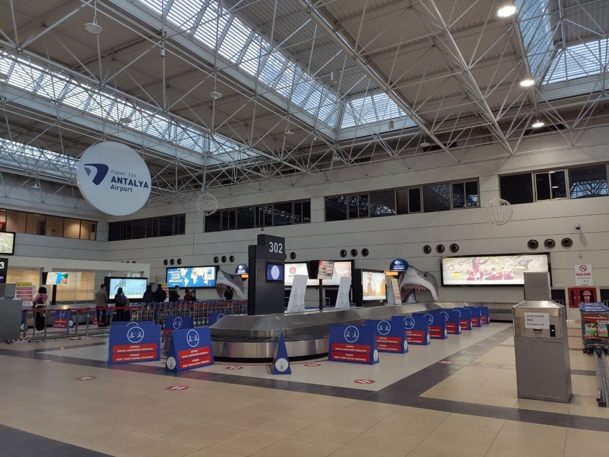 на получении багажа пусто