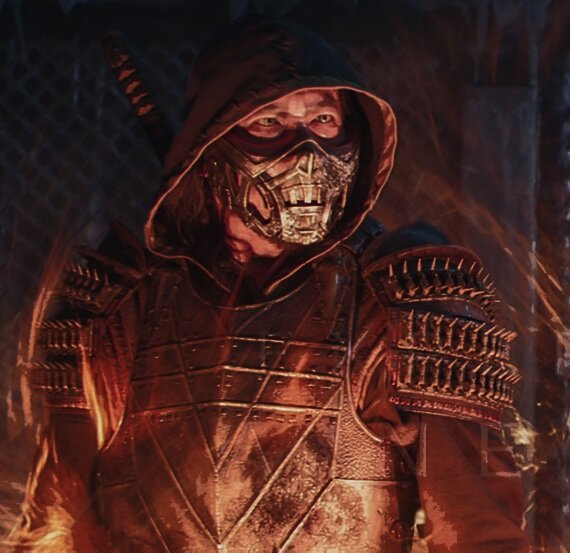 В этом видеоролике делаю маску Скорпиона из фильма Мортал Комбат 2021 года. Основу маски составляет обычная вязальная проволока и пластик от бутылки, остальные материалы так же не составит труда найти в магазинах.