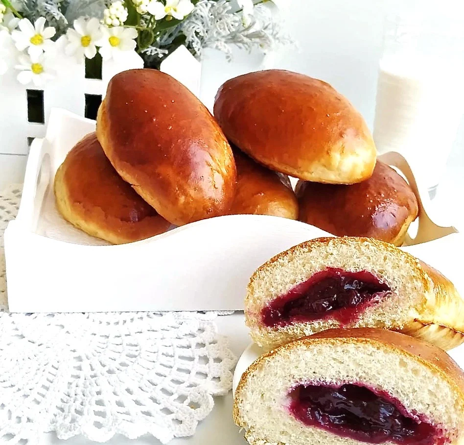 Слойка с джемом