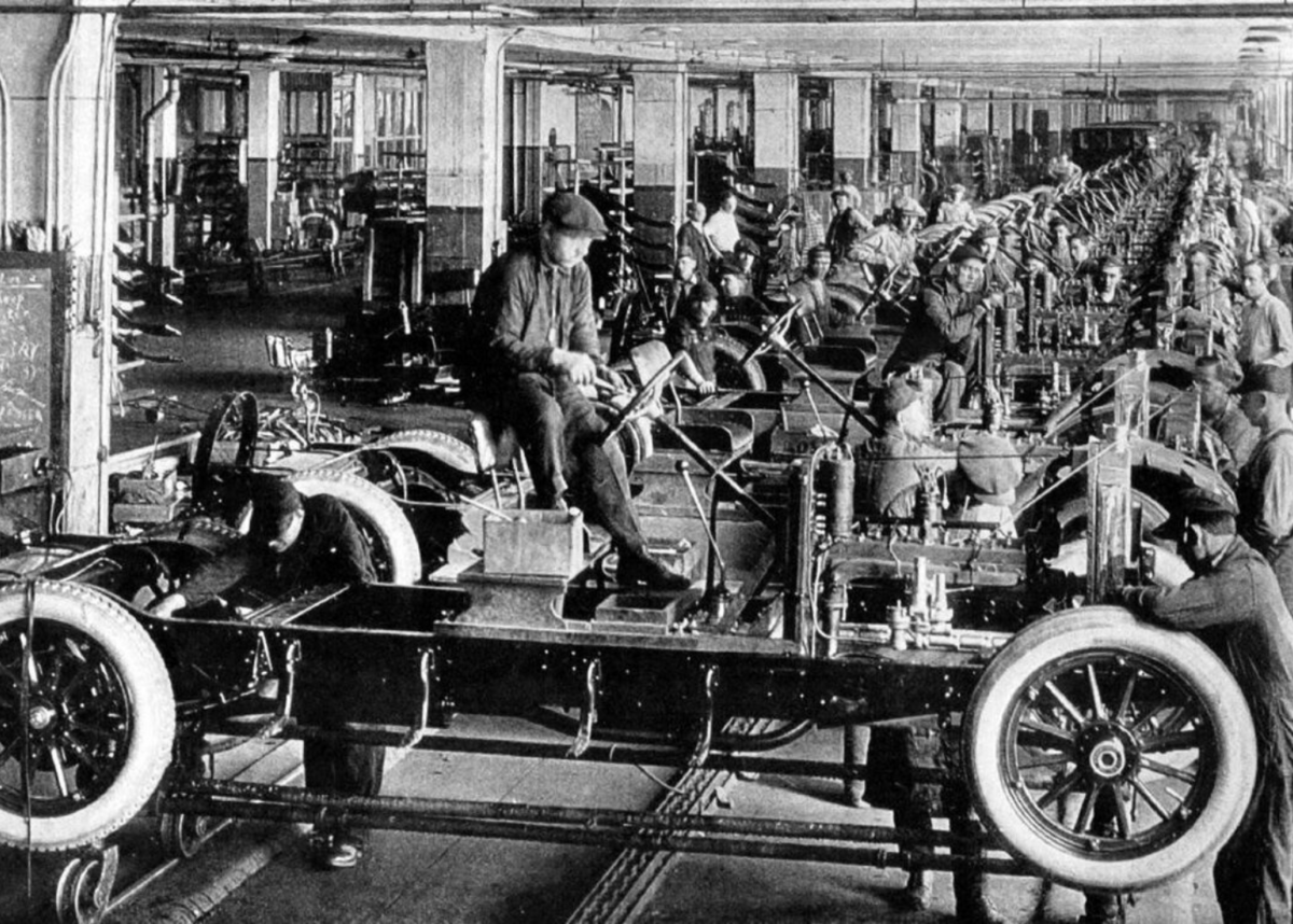 фотосток LOON, обработано в Канва.