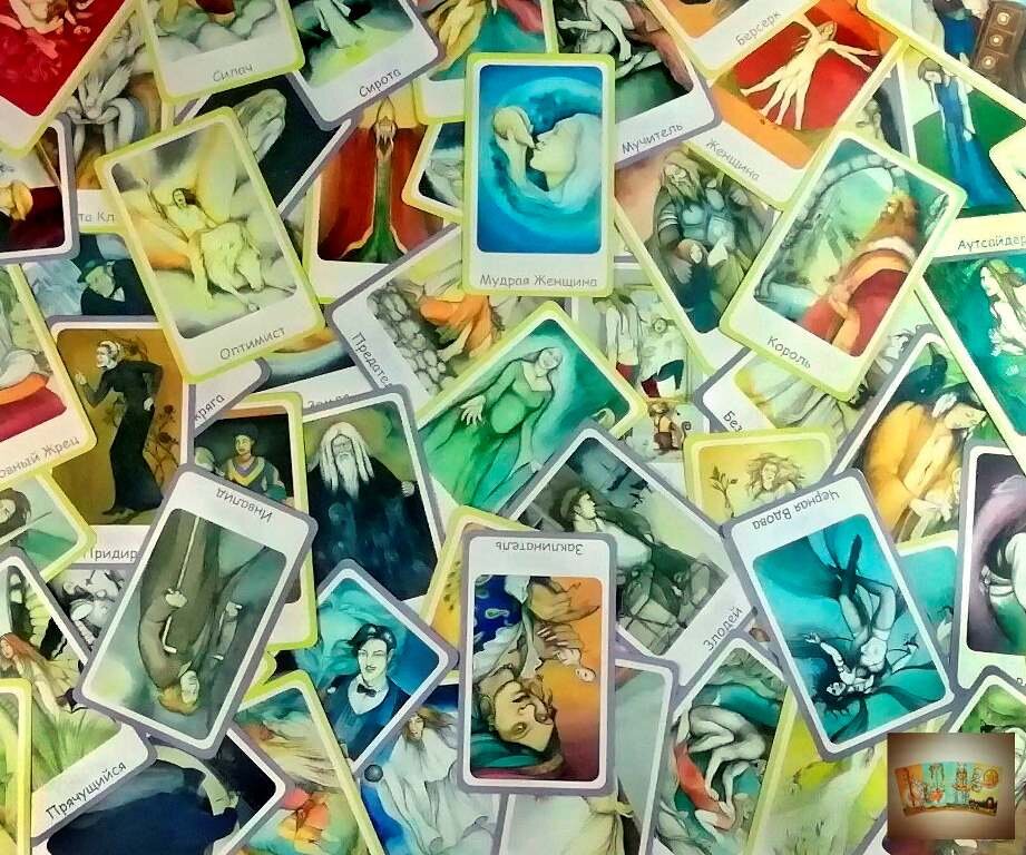 Метафорические карты "Архетипы и Тени" Чак Спеццано. Фото принадлежит автору канала "ТАРО-РАССЛЕДОВАНИЕ".