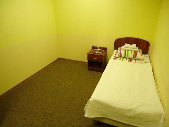 Фото гостиницы на сайтах отзывов выглядят так. Но разве по ним поймешь, что белье будет не первой свежести?