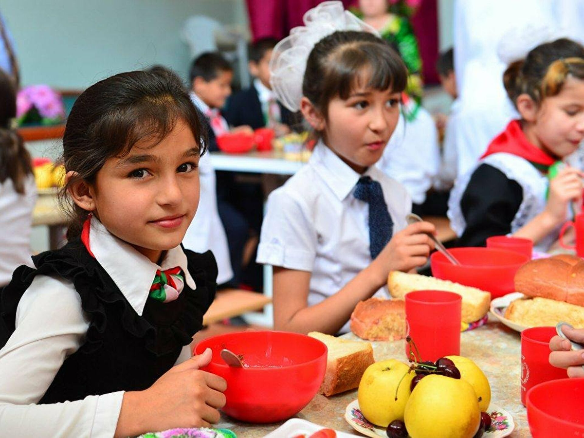 Дети школы таджикистана. Таджикский класс. Такжикская школа в таджикистане. Образование и школы в таджикистане. Гимназия 1 душанбе.