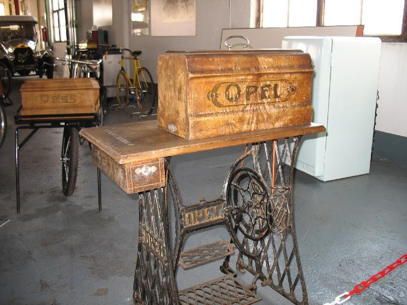 Швейная машинка "Опель"