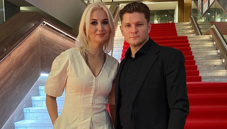 сергей жарков актер жена. сергей жарков семья. жена актера сергея жаркова. сергей жарков семья. жена сергея жаркова фото.