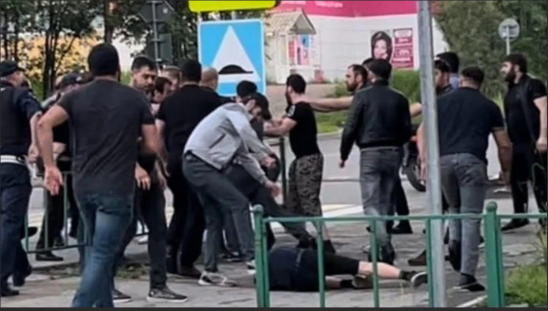 Нападение на улице. Ковдор драка с азербайджанцами.