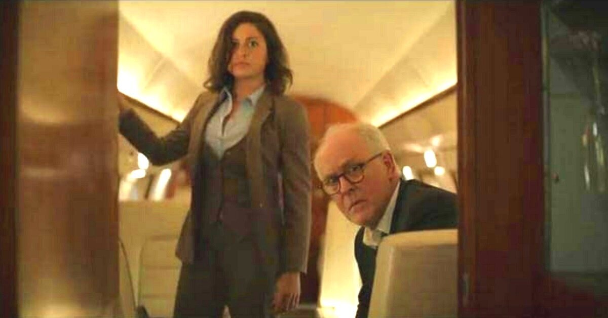 Твой взгляд, когда пилоты твоего самолета вдруг почему-то решили попрыгать с парашютами. 