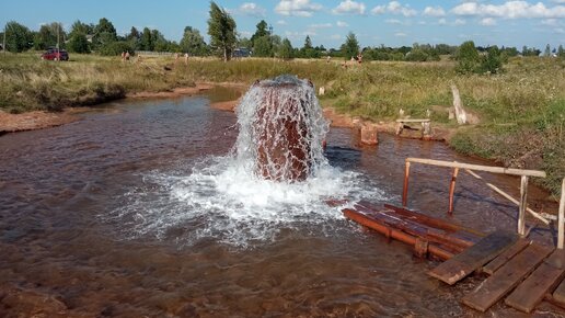 Царицынский источник в Старой Руссе - минеральная ледяная вода