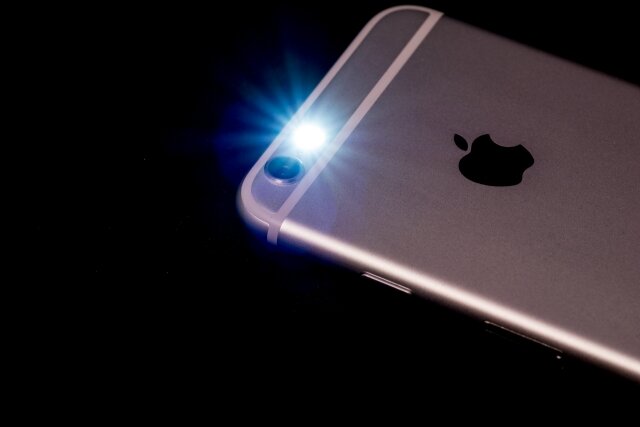    IPhone (сс) Paul Hudson