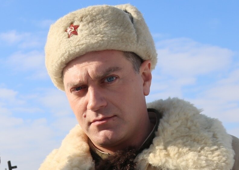 Зубков в роли капитана Гундиловича в фильме об обороне Москвы «Последний рубеж».