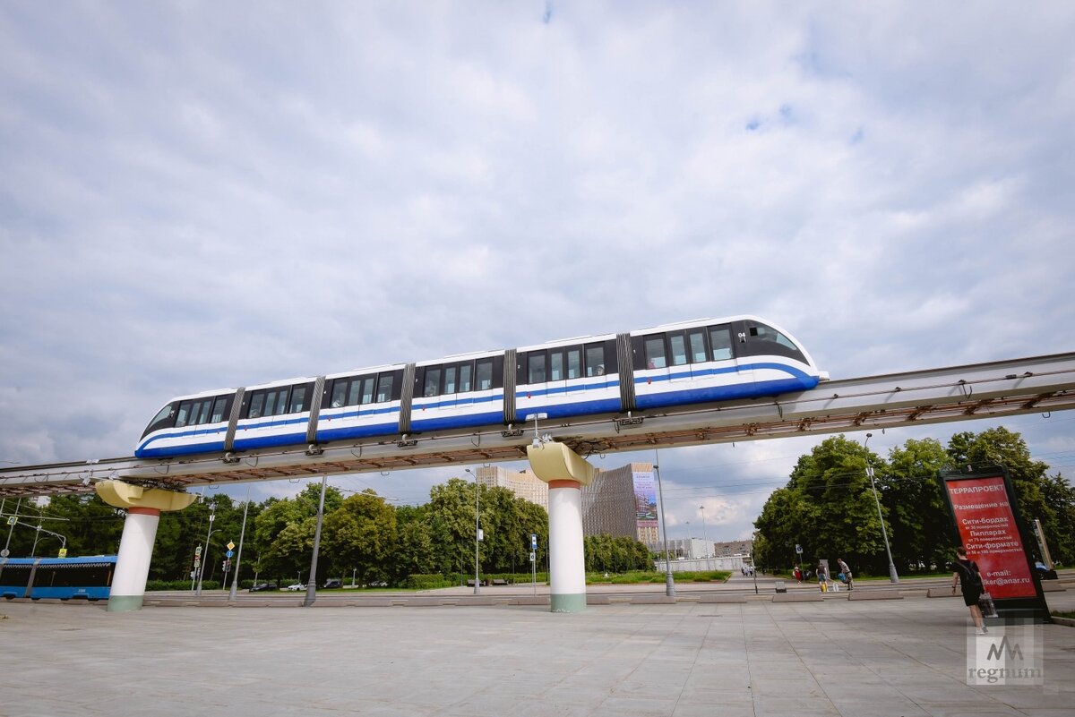 Монорельс — примерно так можно представить летающий поезд... Источник: ttps://bangkokbook.ru/galereya/monorels-moskva-81-foto.html