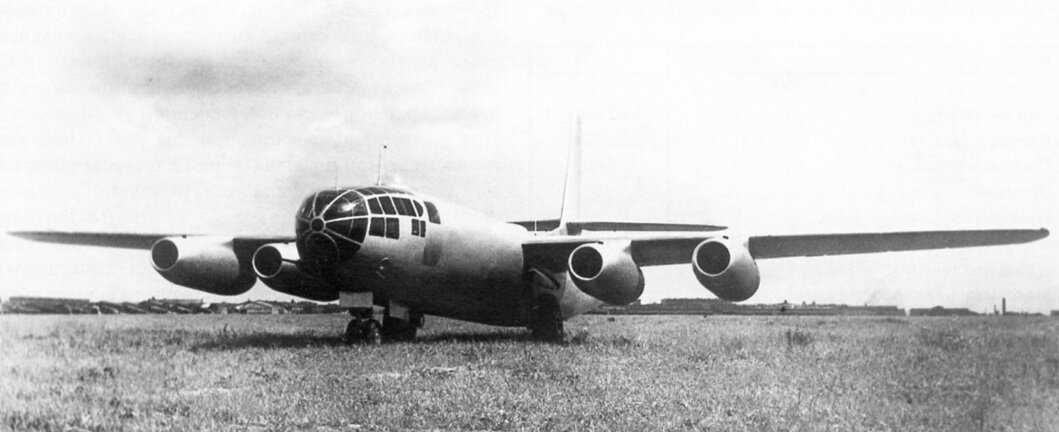 Экспериментальный бомбардировщик Ил-22. Источник фото: http://www.airwar.ru/