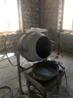 Кстати, этот столик на колесиках муж сделал сам - очень удобный оказался