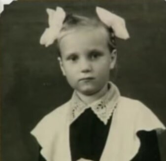 Евгения в детстве