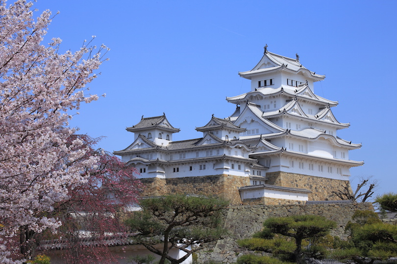 Himeji castle. Замок Химэдзи Япония. Химэдзи замок белой Цапли. Замок белой Цапли в Японии. Замок белой Цапли (Химэдзи), Япония.