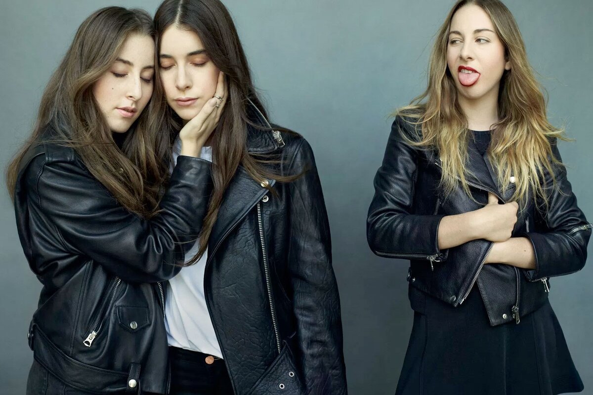 https://www.readdork.com/images/Haim-3.jpg