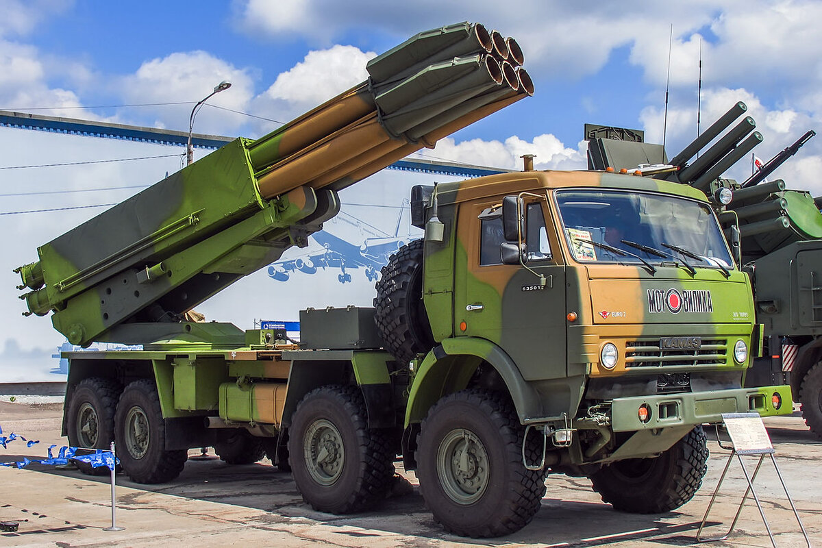 РСЗО MLRS против Смерча и Града(часть 3) | О главных событиях с дивана ...