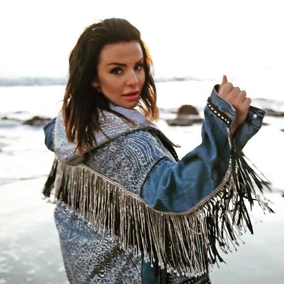 Юлия Волкова, фото пользователя instagram: official_juliavolkova