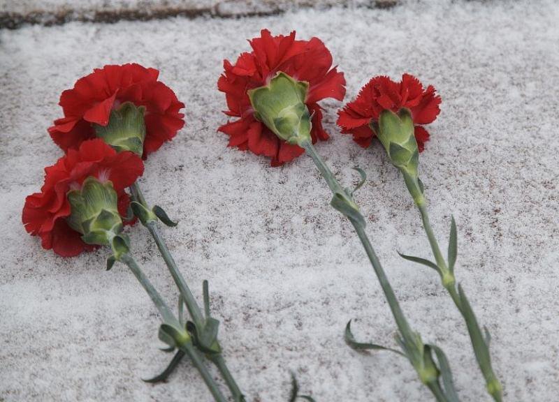 Почему покойникам дарят четное число цветов? | полезные статьи natali-fashion.ru