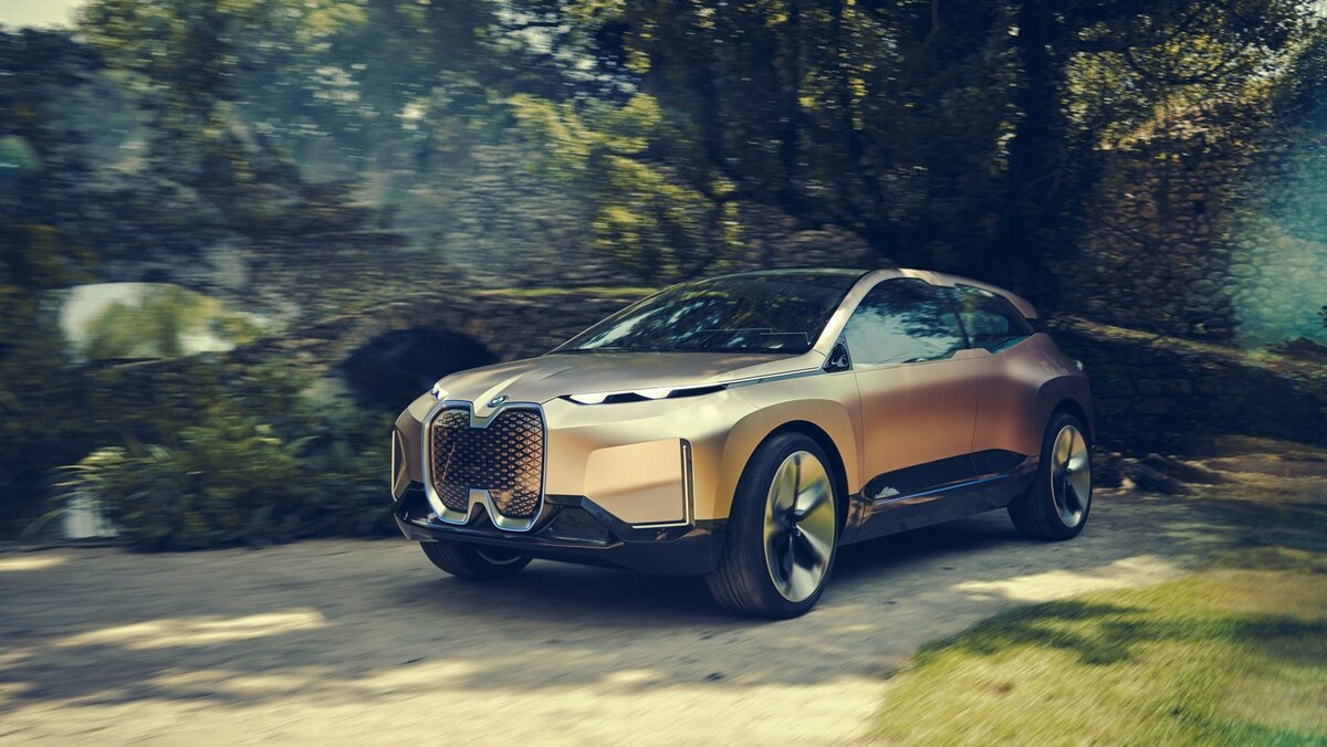 1: BMW Vision iNEXT; 2: Porsche Taycan