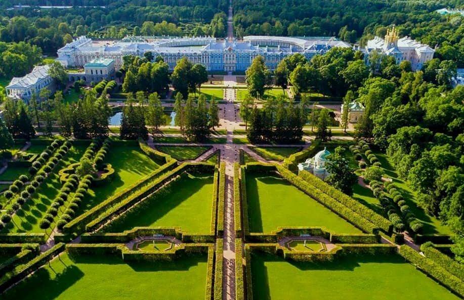 В городе Пушкин (Царское Село), Большой Екатерининский дворец