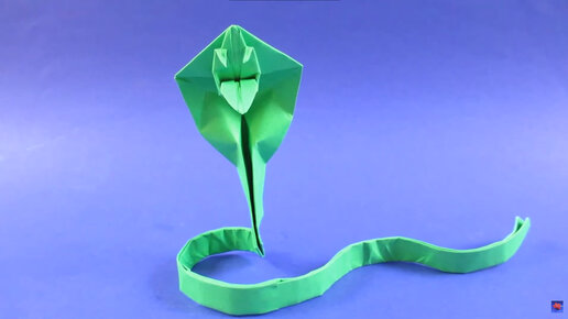 Как сделать змею из бумаги - Оригами змея. A snake of paper. How to make origami Cobra.