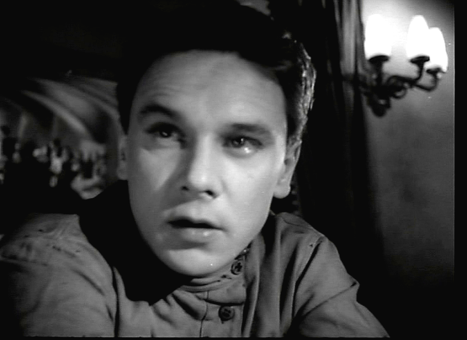 "Я в холуях сроду не был и  никогда не стану холуем! Никогда!" Последние слова святого идеалиста, сыскаря Веньки Малышева.