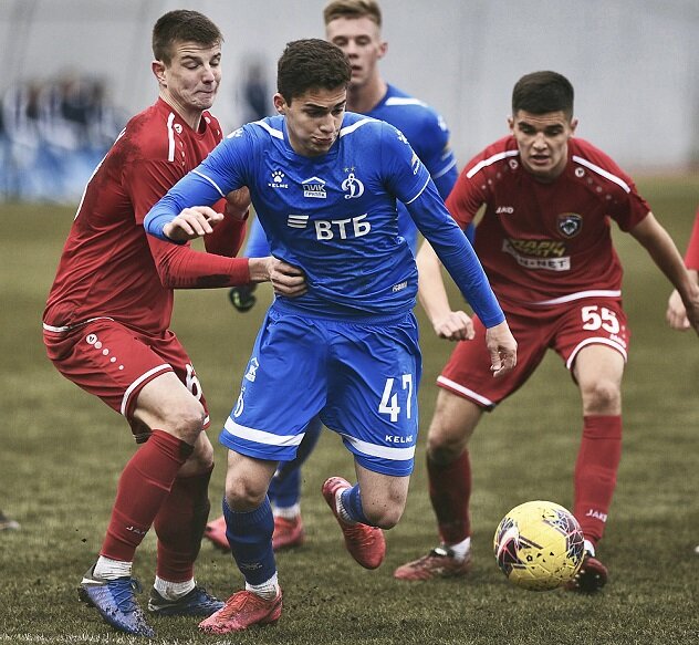 Арсен Захарян