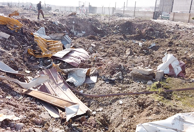 Место крушения украинского Boeing 737-800. Фото: Reuters