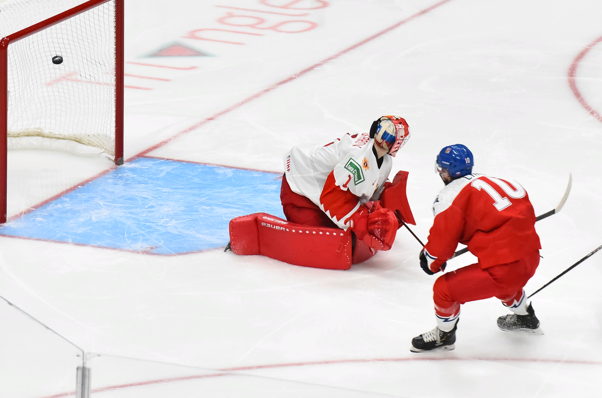 Прямая спортивные видео футбола хоккей. Сборная Чехии по хоккею с шайбой. Россия Словения хоккей ЧМ В Чехии 2015. Щёт игры хокей Россия Чехия. Россия Чехия 1992.