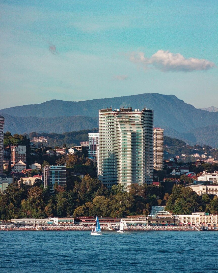 Даунтаун сочи. Ночной сочи. Сочи панорама. Морпорт сочи. Хостинский виадук.