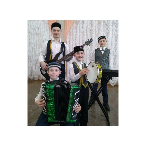 ансамбль "Дивертисмент"  Детской музыкальной школы г. Канаш