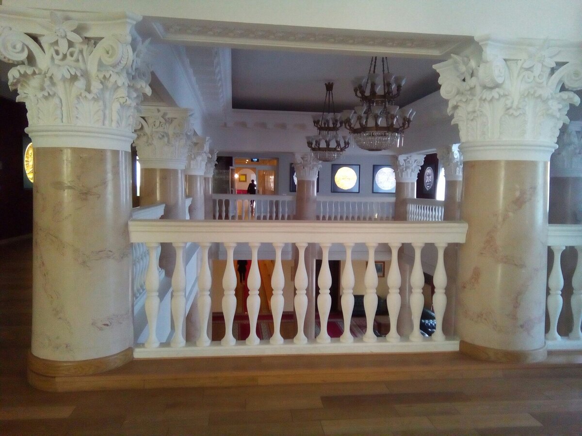 2. Главный корпус Финансового университета при Правительстве РФ в г. Москвt, фото из личного архива от 12 сентября 2019 года (день передачи трактата родственникам Галины Васильевны через департамент экономической теории).