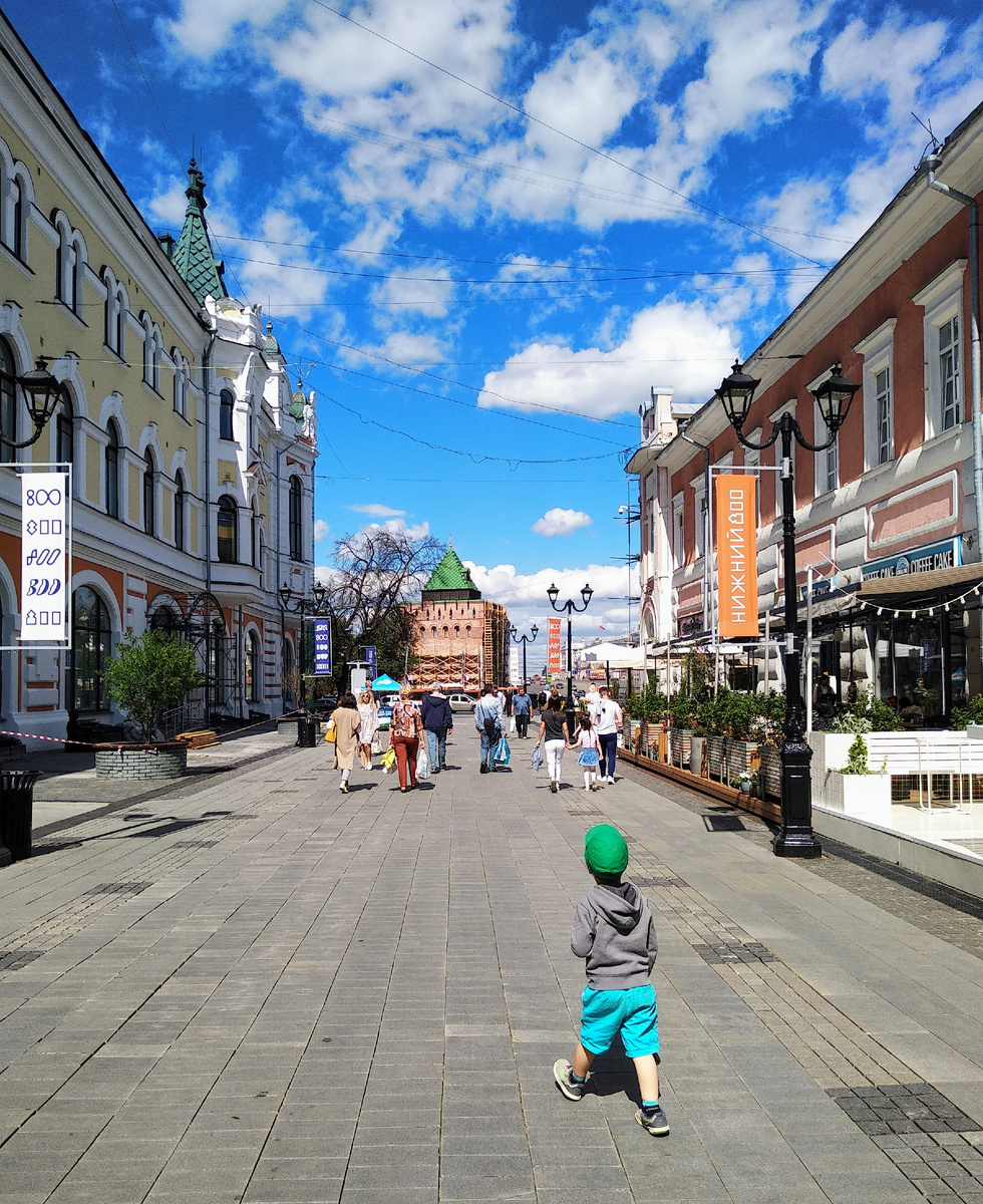 Отличная погода, много гуляющих - фото автора