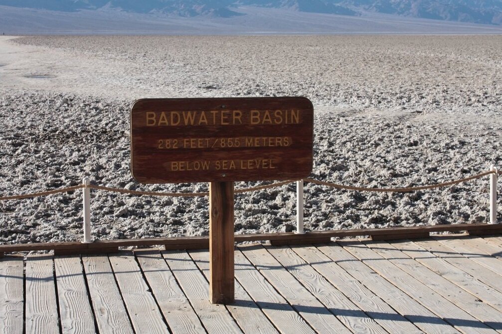 Впадина Бэдуотер - самое низкое место в Северной Америке (источник фото: Интернет)