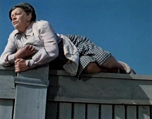 Татьяна Пельтцер в картине "Приключения желтого чемоданчика"