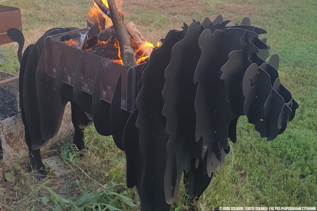 Готовим угли в мангале