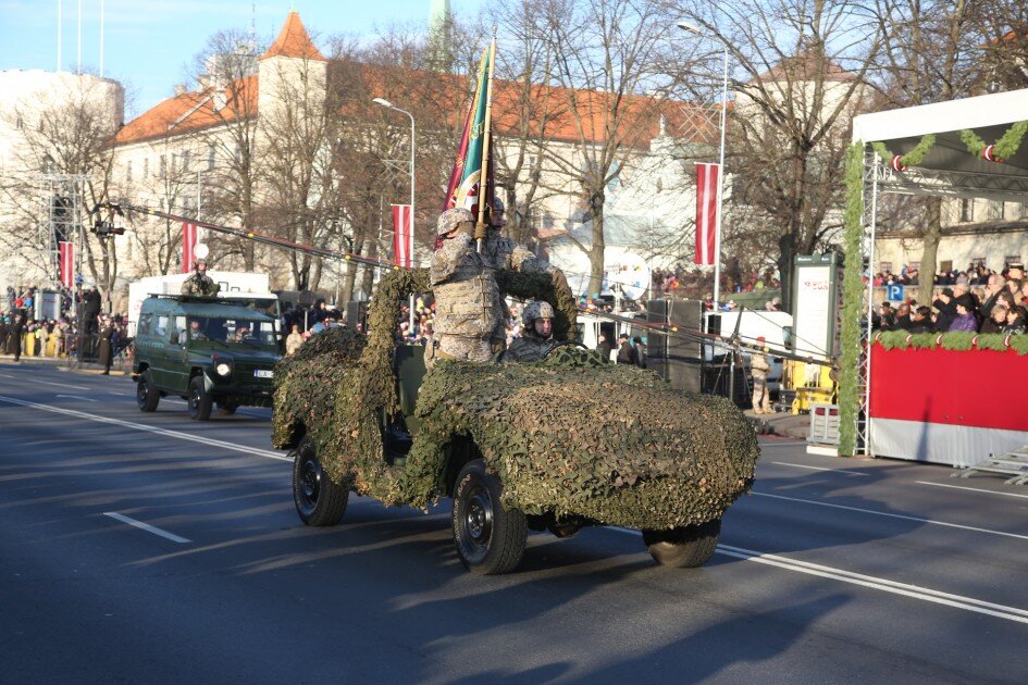 Латвия военный парад