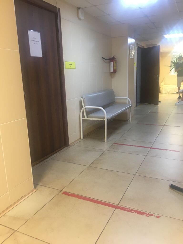 Фото:автора пустые коридоры поликлиника на Мацесте